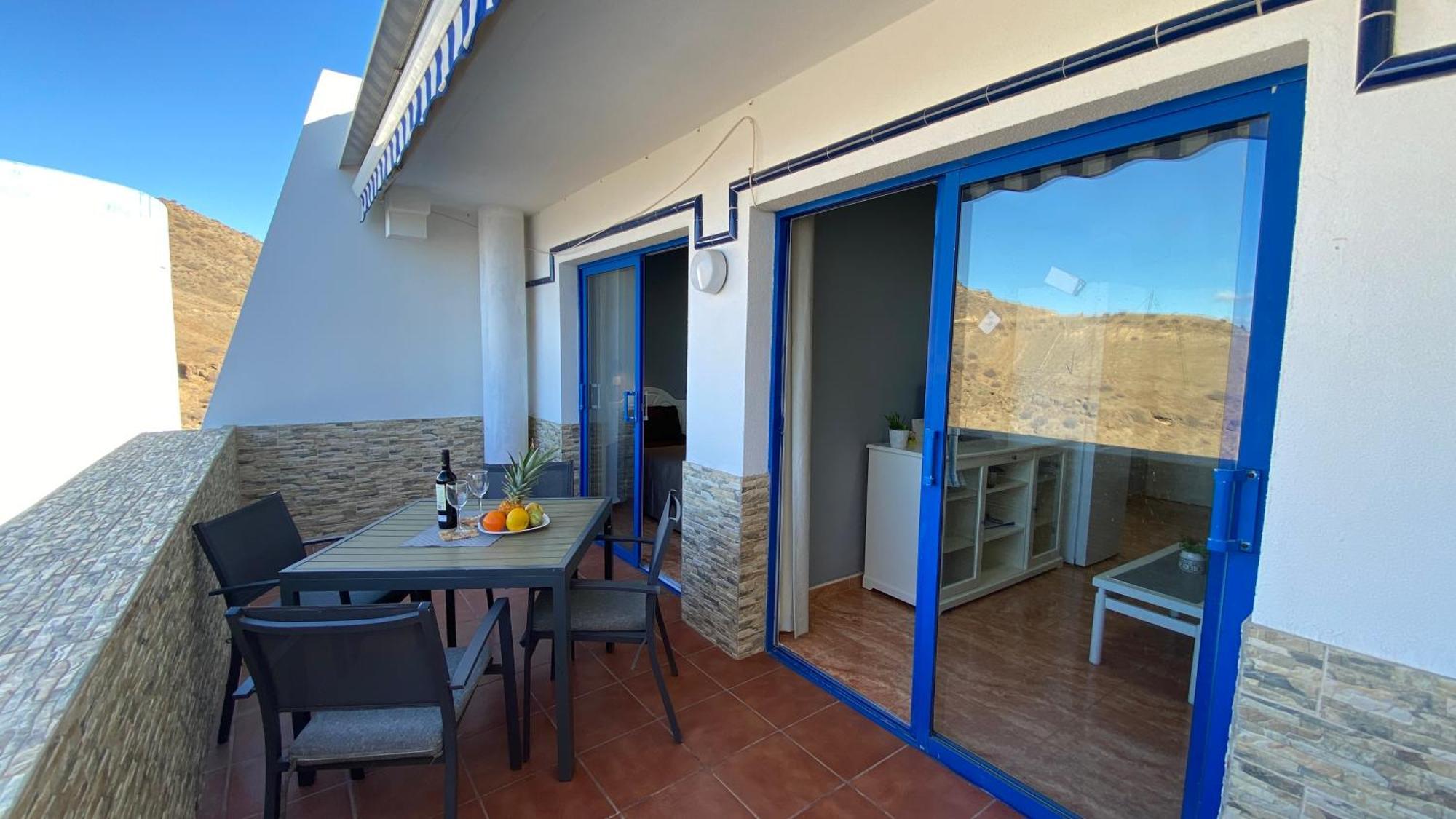 Sea View Apartment In Паталавака Экстерьер фото
